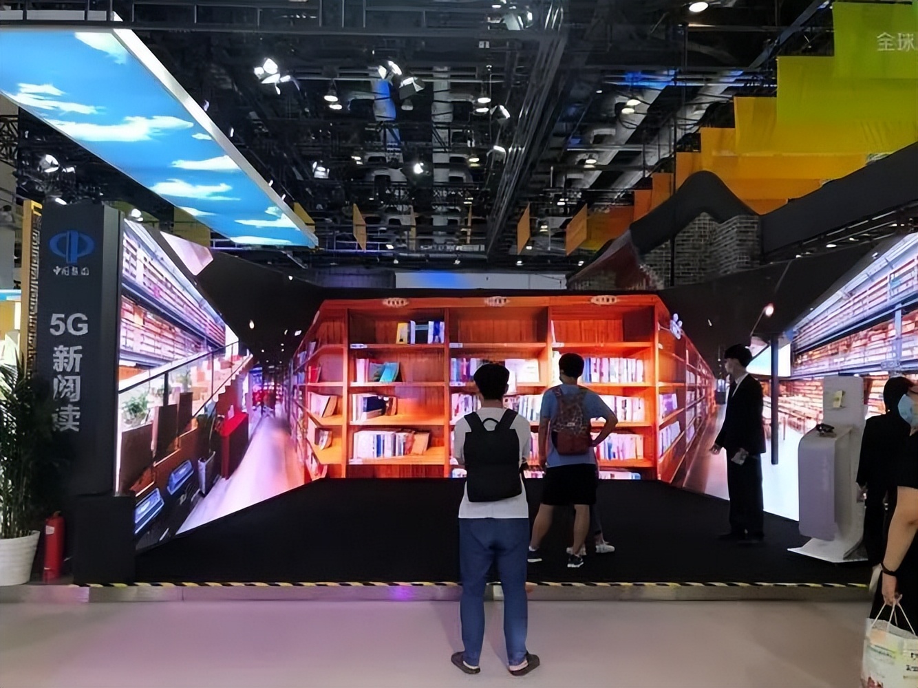 led智慧显示系统,led显示屏技术研发