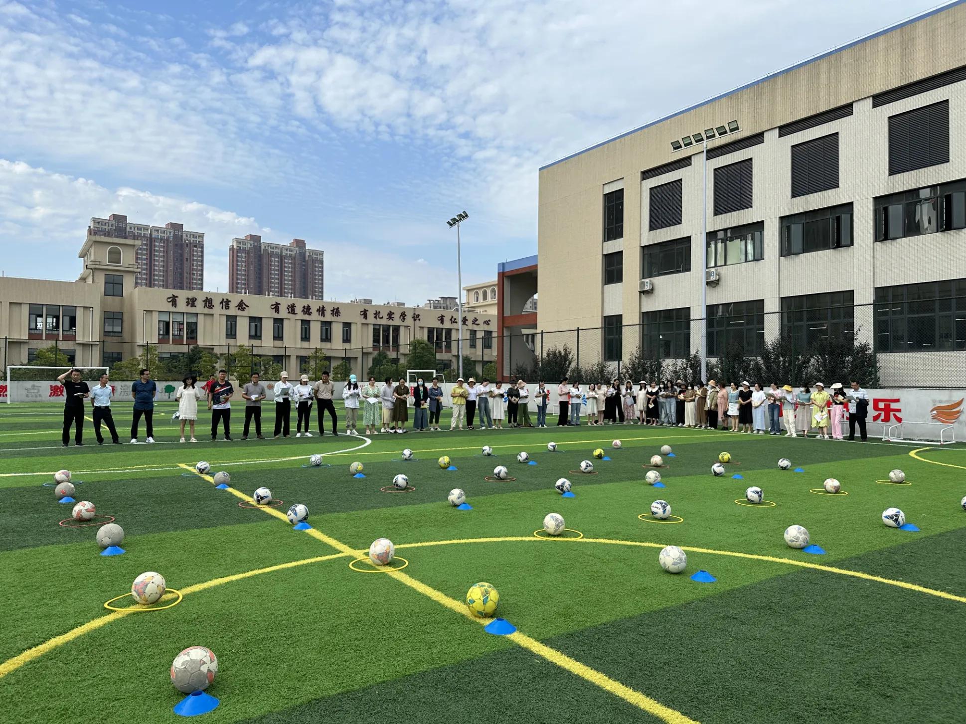 澧州实验小学足球操,小学足球特色课教学计划