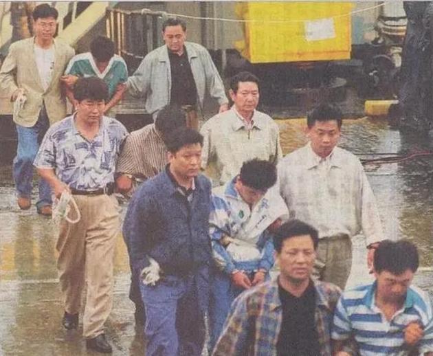 中国渔民杀韩国船长船员事件,韩国渔船船长被杀事件