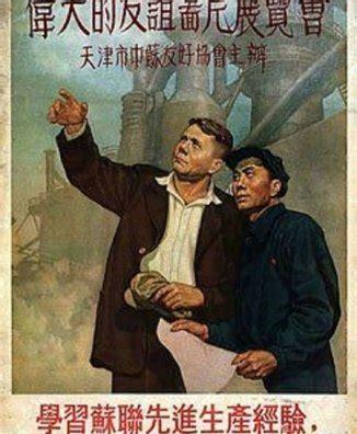 高清老照片：旗人格格大腿岔开豪放洗衣，地主三妻四妾不输女明星