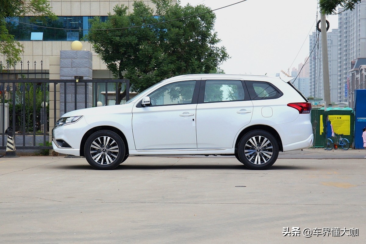 媳妇的闺蜜花15W买台SUV，我这20W的车型，天天遭嫌弃