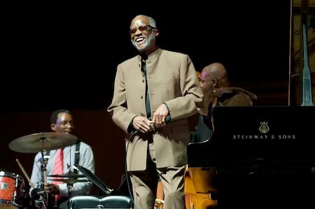 5月爵士乐资讯：春季国际新发热碟，新泽西爵士钢琴奇才摘冠！