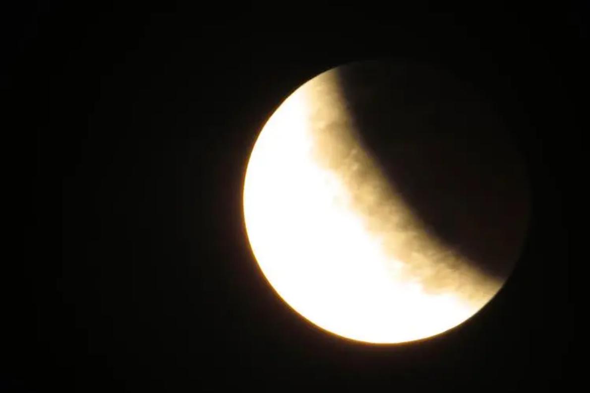 日食月食的记载最早在哪个朝代,我国古代对月食最早记录