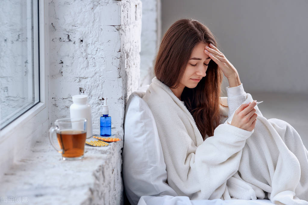 三岁就被父母送人然后又跑回来了,七岁被父亲送人