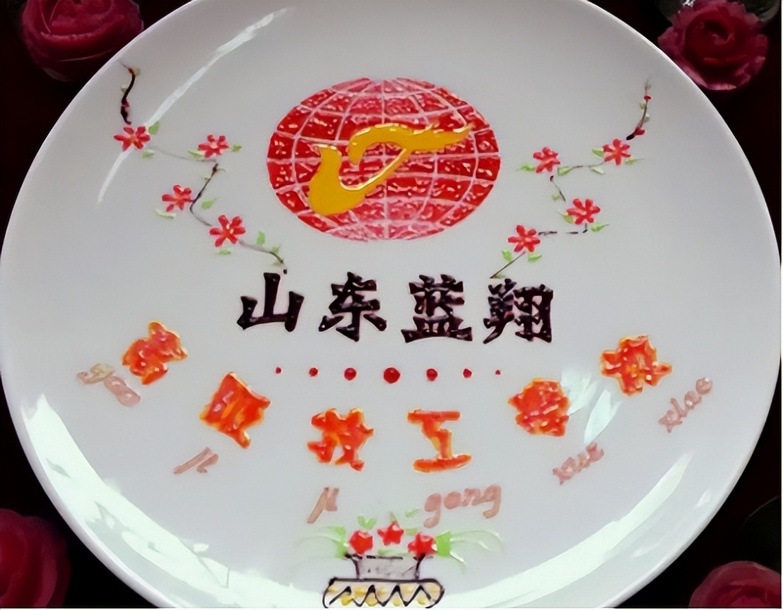 靠“打擦边球”招生？亏1.8亿的蓝翔技校，成了“男人的天堂”？