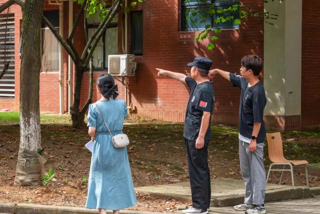 武汉纺织大学外经贸学院22级迎新,武汉纺织大学外经贸学院23届新生