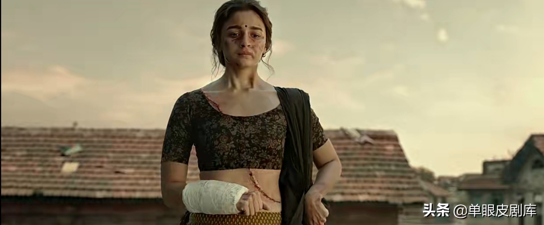 《甘古拜》：16岁印度富家女被未婚夫拐卖进*院妓**，却能翻身成女王