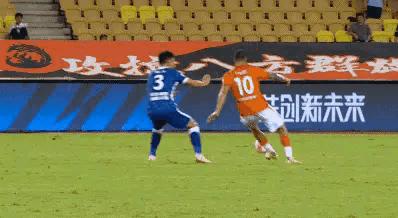 马宁哪年当的裁判,马宁适合当裁判吗