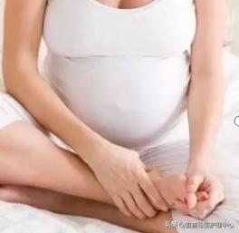 孕期腿肿皮肤发红,孕期腿肿怎么回事