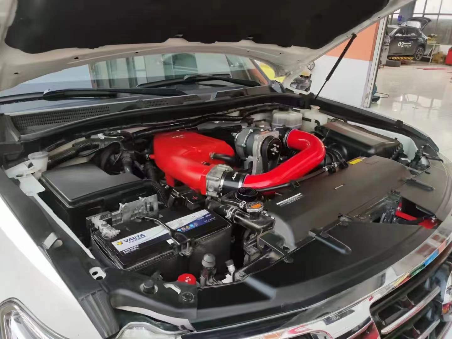 途乐y61hks机械增压器,途乐y62加装涡轮增压器效果好吗