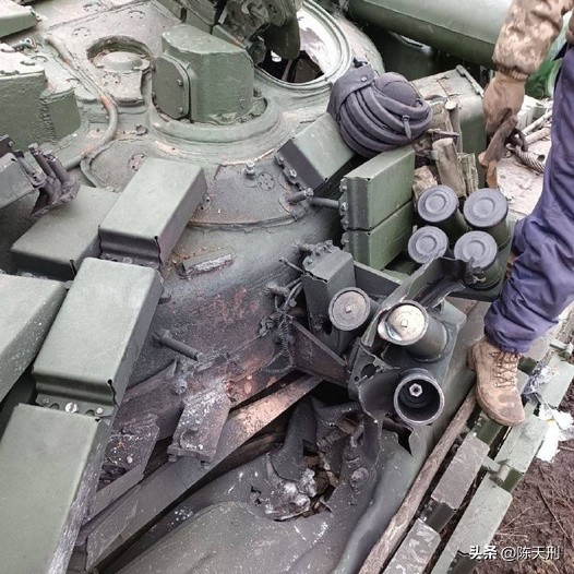 乌军火炮已消耗殆尽,乌军支援新型坦克
