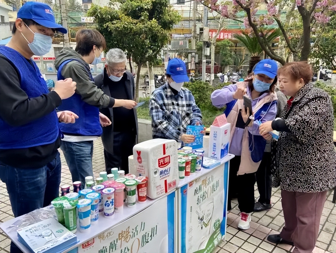 便民服务、漂流书吧、聊天议事，这个“庭院会客厅”不一般！