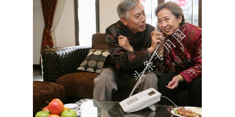 父母瘫痪要辞职照顾吗,为了照顾瘫痪在床的父母辞职