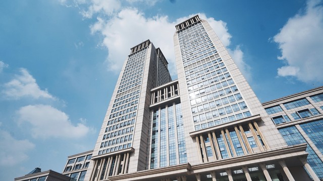 在上海学电脑哪里好,上海专门学计算机的大学