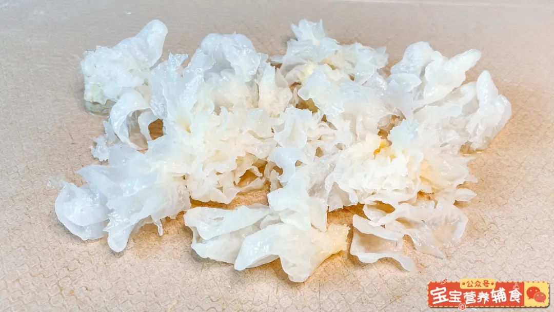 宝宝辅食银耳莲子羹做法,南瓜银耳羹做法破壁机