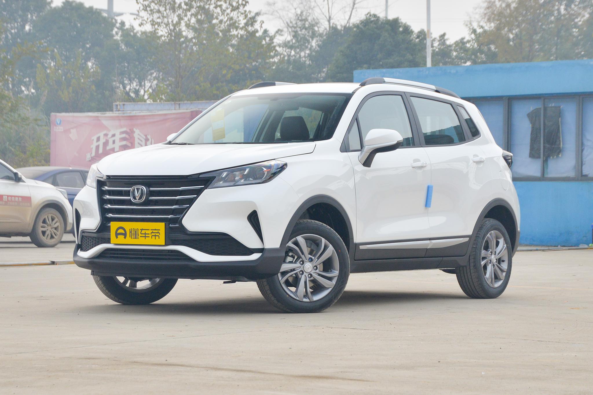 16年长安cs15手动油耗,1.5T发动机百公里6.1升油耗多少