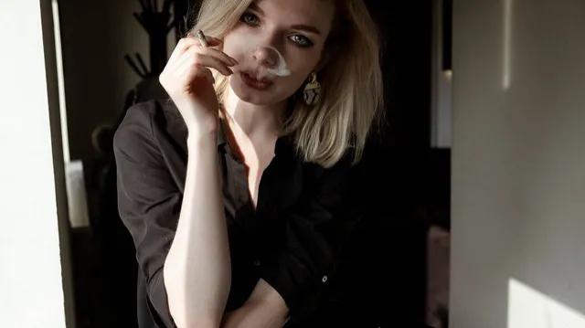 高血压肾病出现尿液减少,小腿浮肿是高血压肾病的症状吗