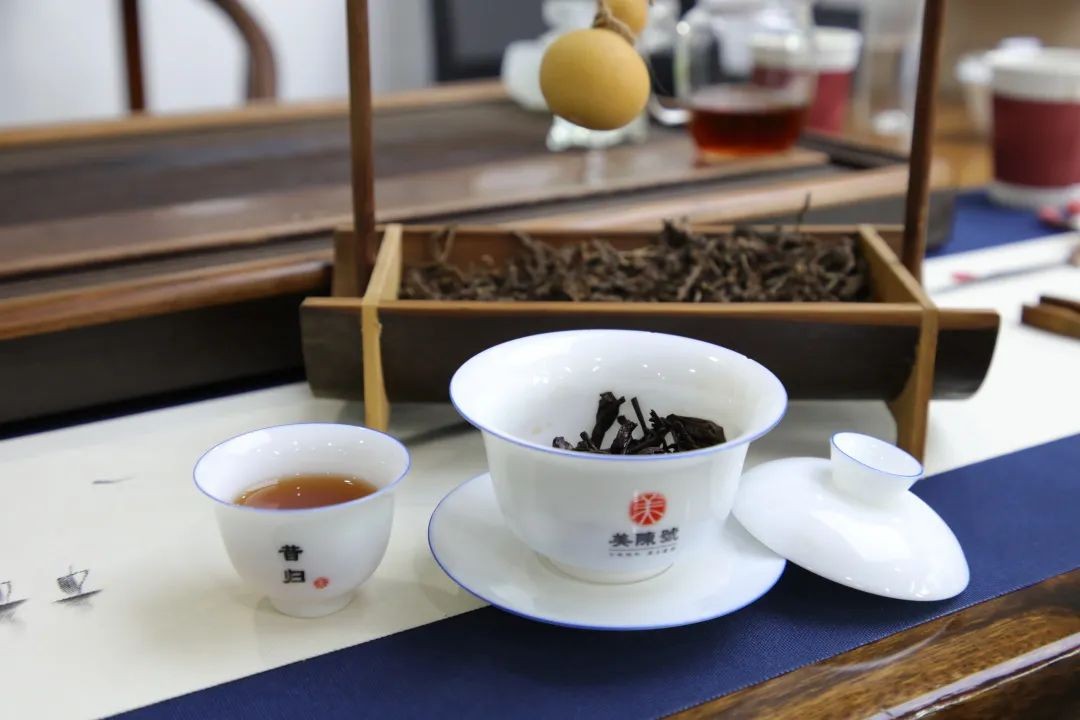 老班章昔归易武冰岛口感评测,老班章冰岛昔归易武茶的特点