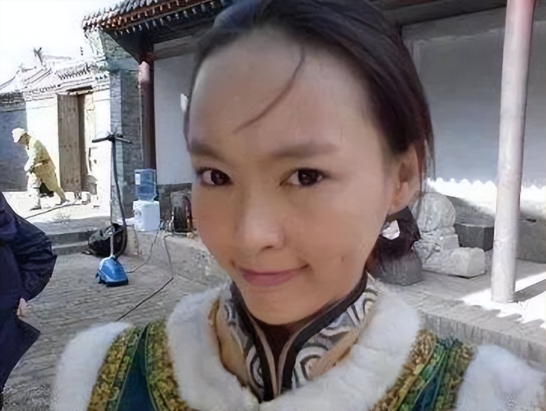 女人到了中年不能“秃顶”，看张钧甯、杨幂，影响颜值还显年龄