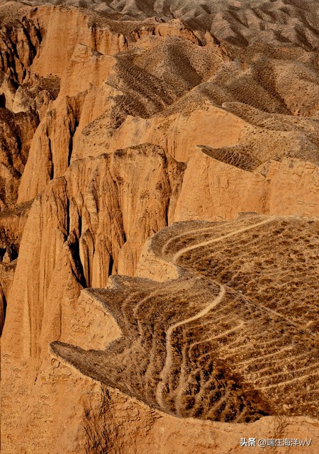 到云南昆明旅游必去的景点有哪些,云南香格里拉旅游攻略必去景点