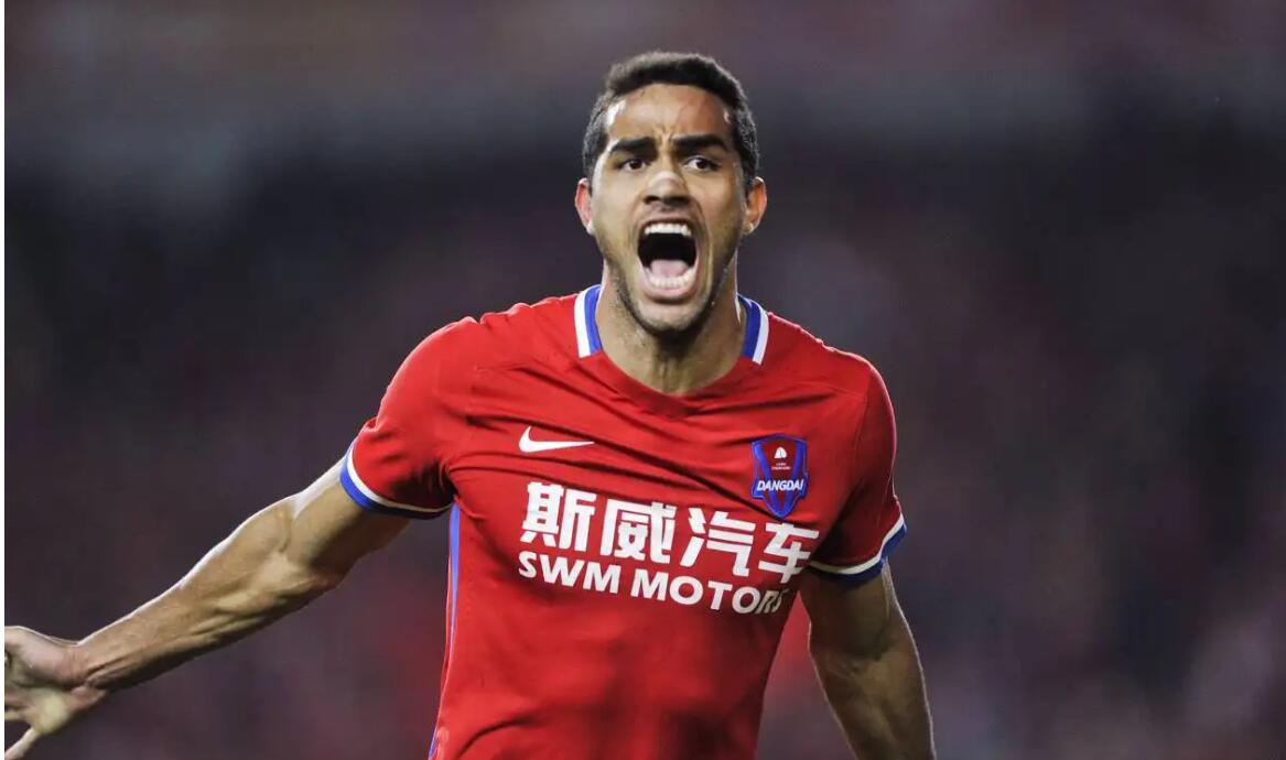 卡尔德克或被归化,卡尔德克之前的外援