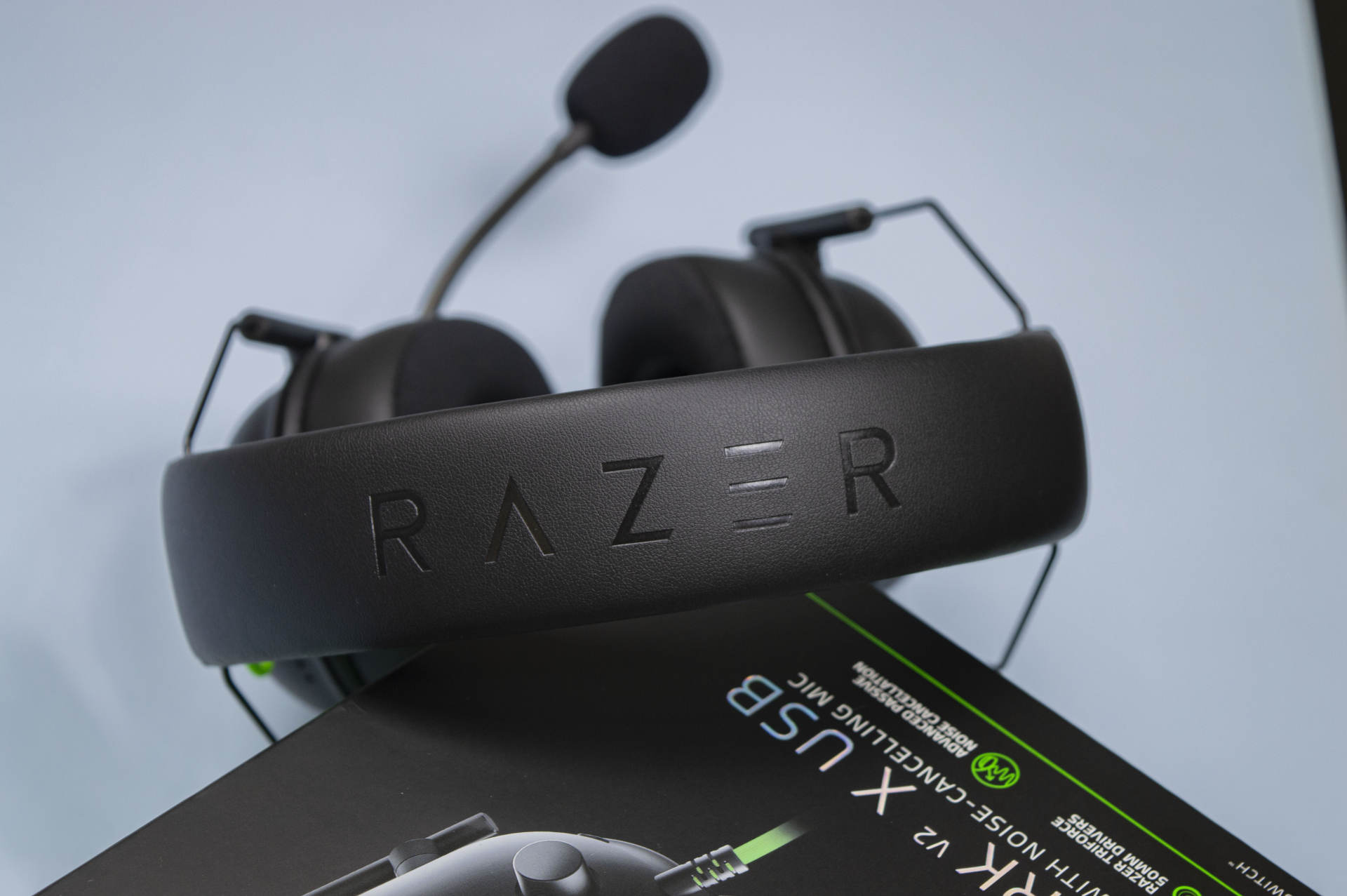 razer雷蛇旋风黑鲨v2x和平精英,雷蛇旋风黑鲨V2游戏耳机