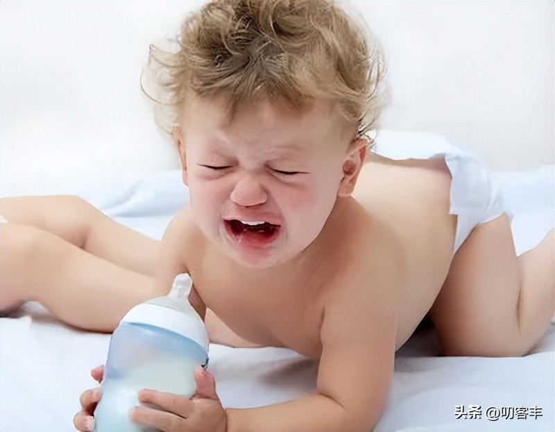 婴儿奶嘴大小对孩子有什么影响,奶嘴大小码选择