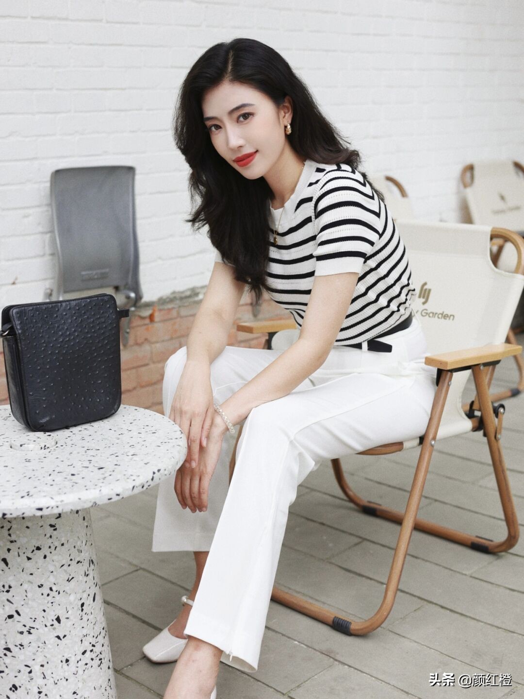 条纹针织衫街拍搭配,条纹针织衫怎么穿搭