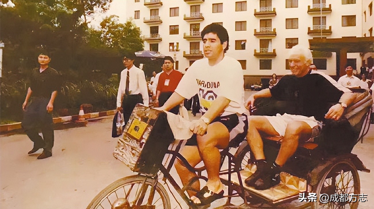 凤凰山爆炸,凤凰山主场爆燃场面