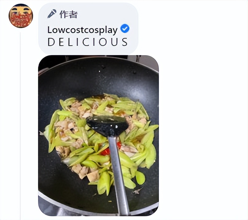 哈哈哈这些猫咪cospaly好怪，再看一眼，还是好怪