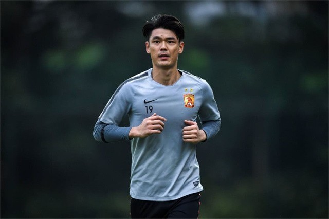 曾诚申花门将视频,广州恒大门将曾诚年薪多少