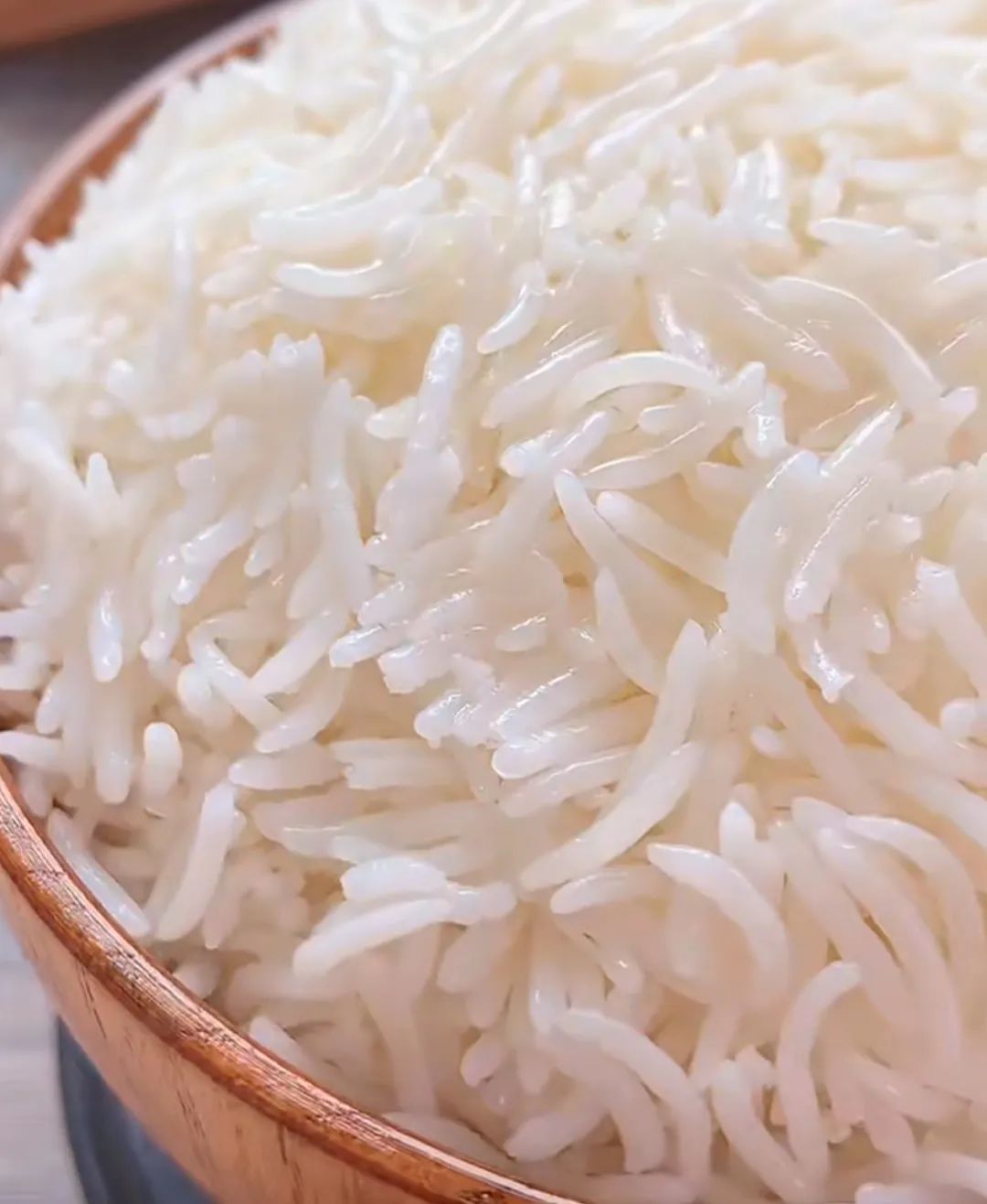 蒸米饭要放什么才饭香软可口,蒸米饭别只加清水四个小窍门