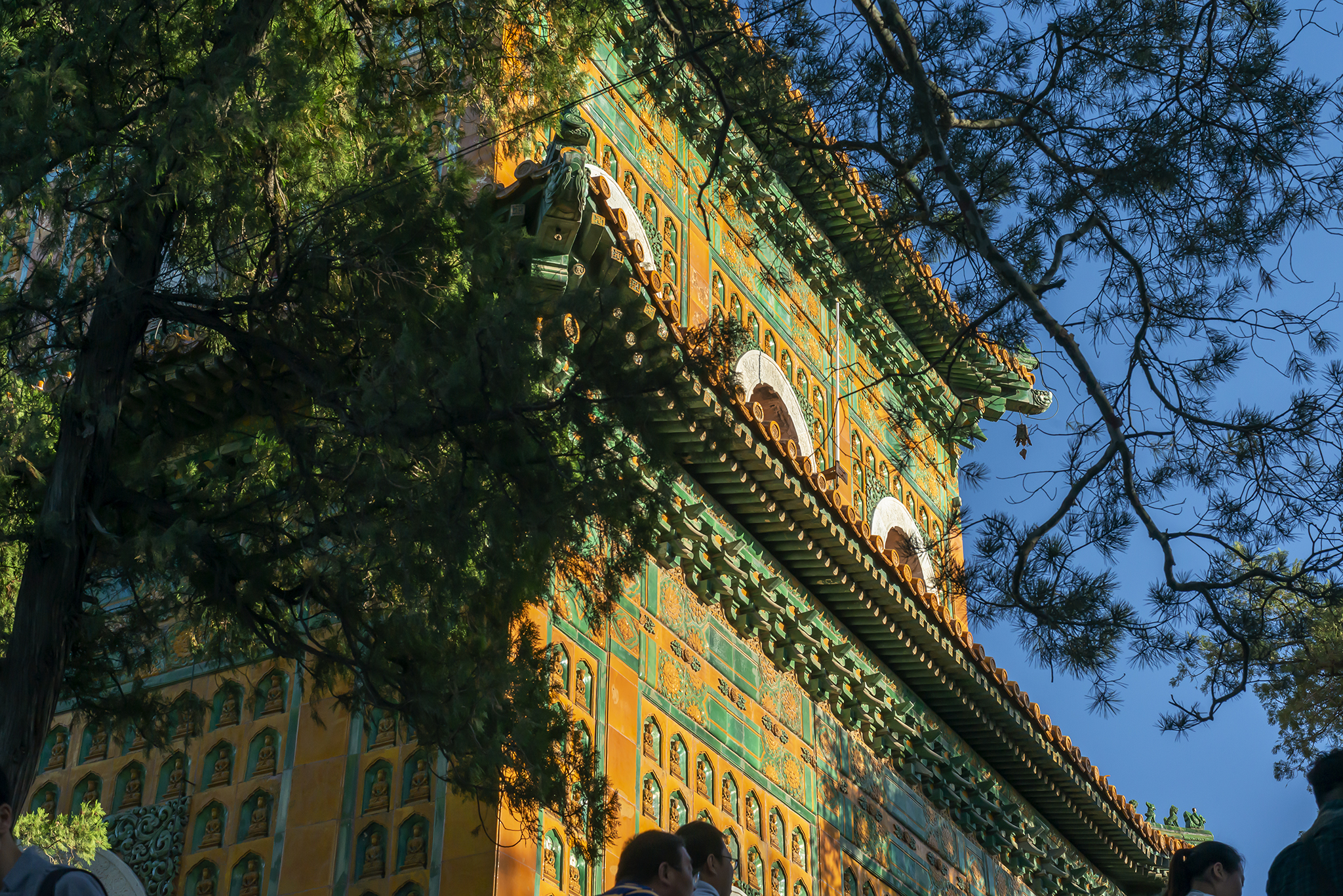 漫步北京颐和园,走颐和园长廊寓意