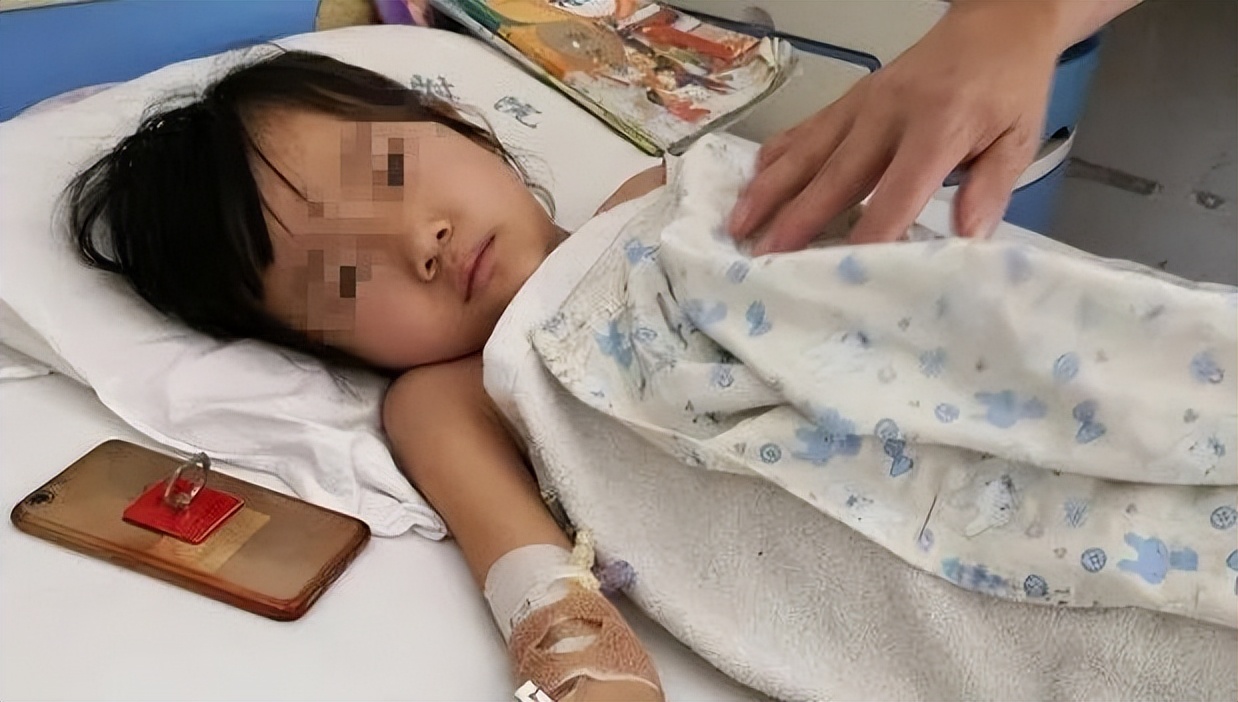 闺女食欲大增突然检查竟然怀孕,女孩呕吐突然发现怀孕了