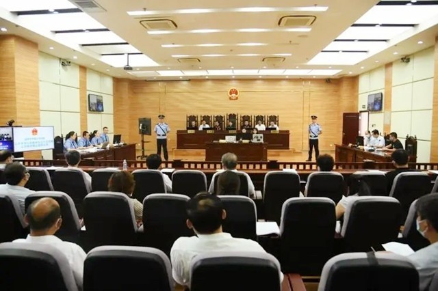 财务挪用公款可以追回吗,会计挪用公款250万判了没钱还