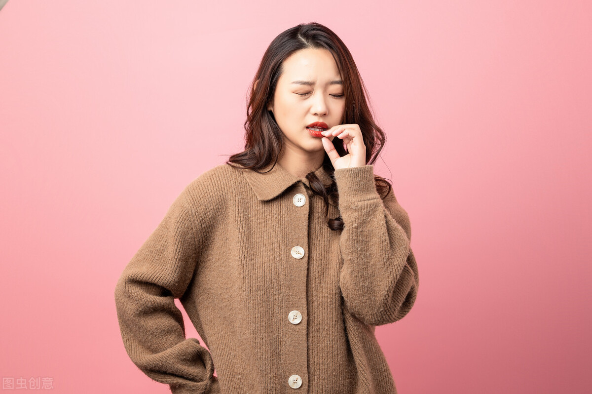 经常长口腔溃疡与癌有关吧,同一个部位反复口腔溃疡会得癌吗