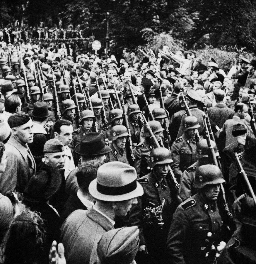 一文说清法国233年混乱史,看懂自由的法国,就懂戴高乐的不容易