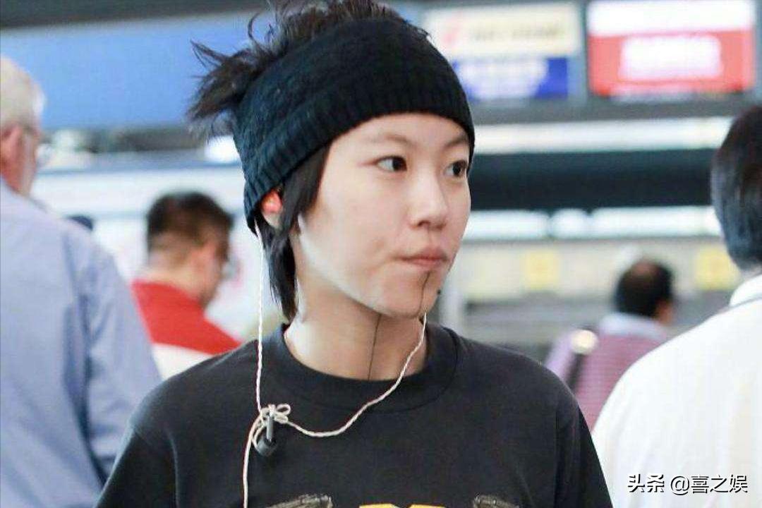 “星二代”的悲痛：王菲大女儿节目中埋头哭泣，遗产留给弟弟妹妹