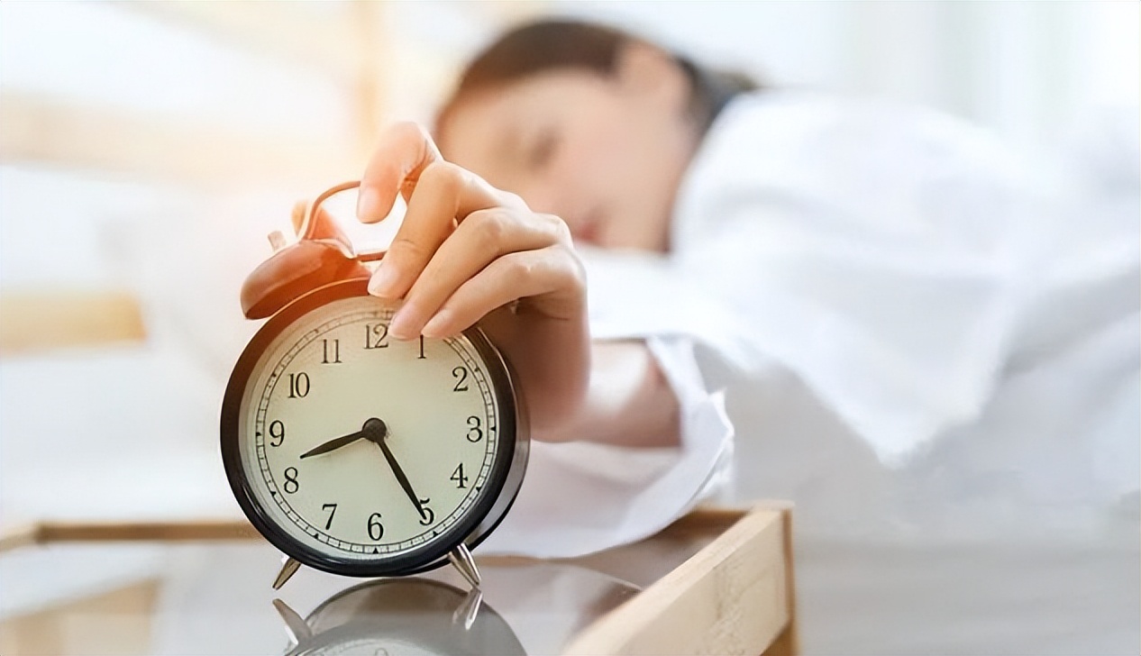 为什么戴义眼后分泌物增多了，该怎么办？