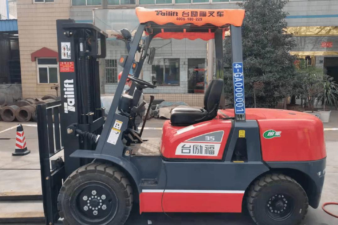 是谁给了这个省首辆国Ⅳ牌照非道路移动机械动力？