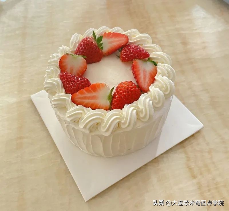 做巧克力蛋糕和草莓蛋糕,草莓巧克力熔岩蛋糕做法