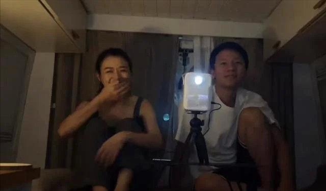 90后小情侣花16万爆改房车当家,深圳90后情侣16万爆改房车