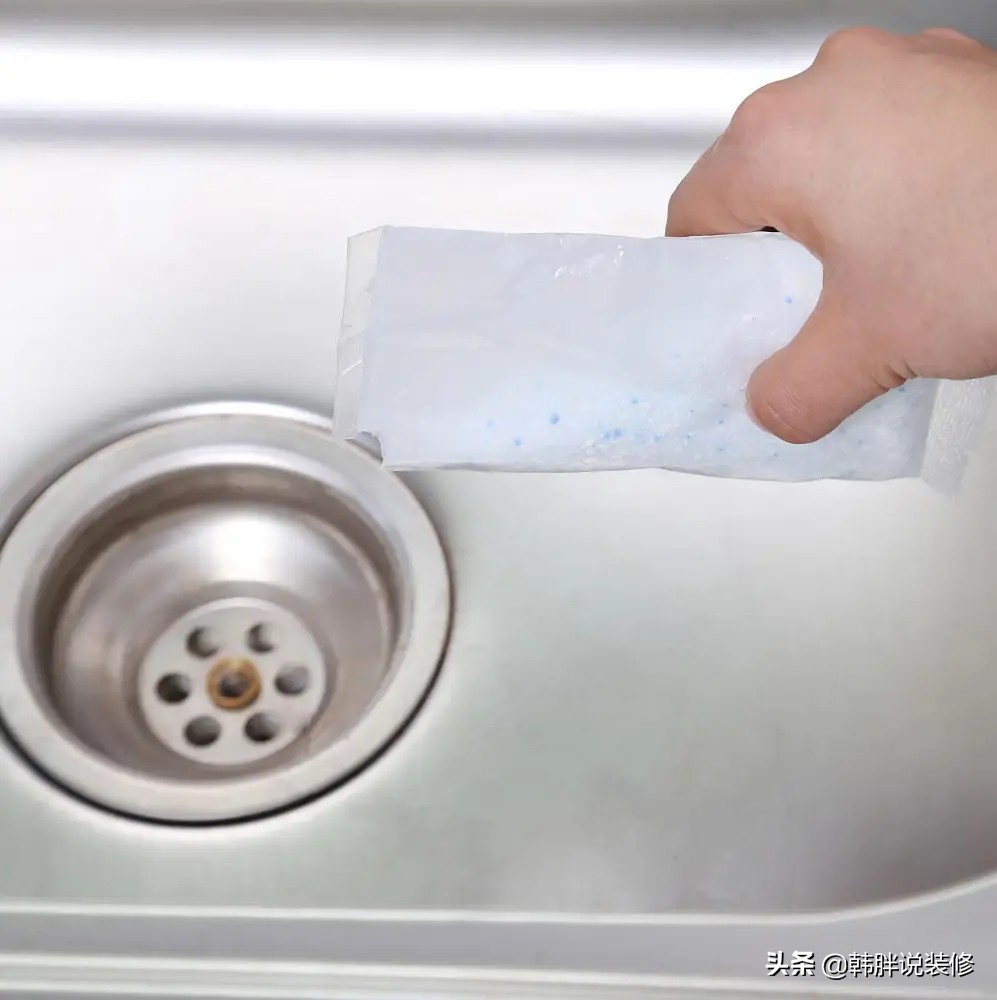 下水道被头发堵塞疏通的最好办法,下水道堵了最好的办法