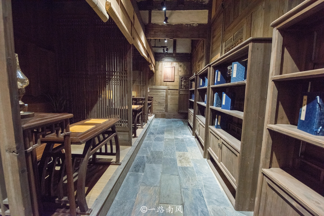 旅行来到福建长汀，发现一个“瑶池仙境”，内有成龙捐献的古建筑