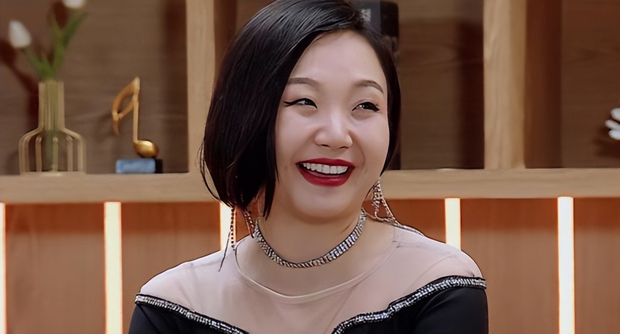 登上纽约时装周,尔冬升导演说辣目洋子影后