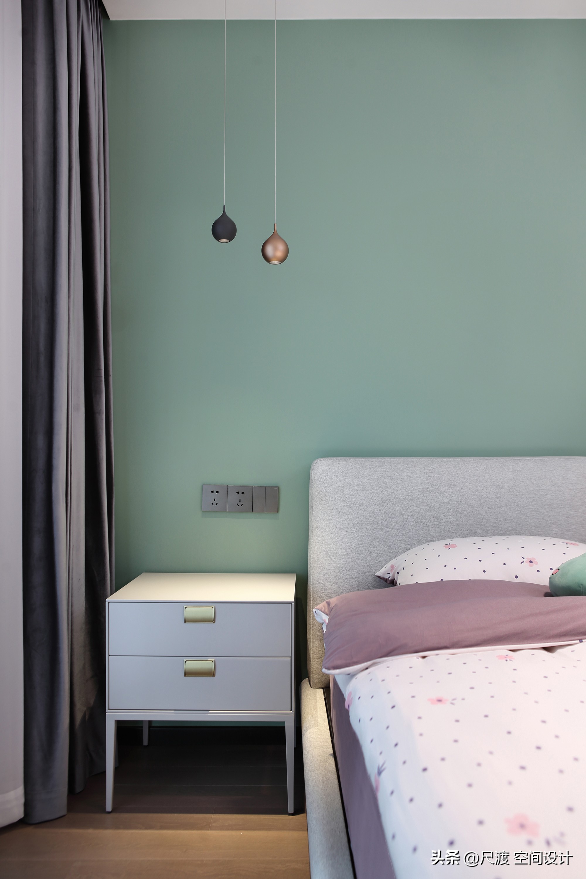 经典的黑白灰风格,高级耐看的极简黑白灰