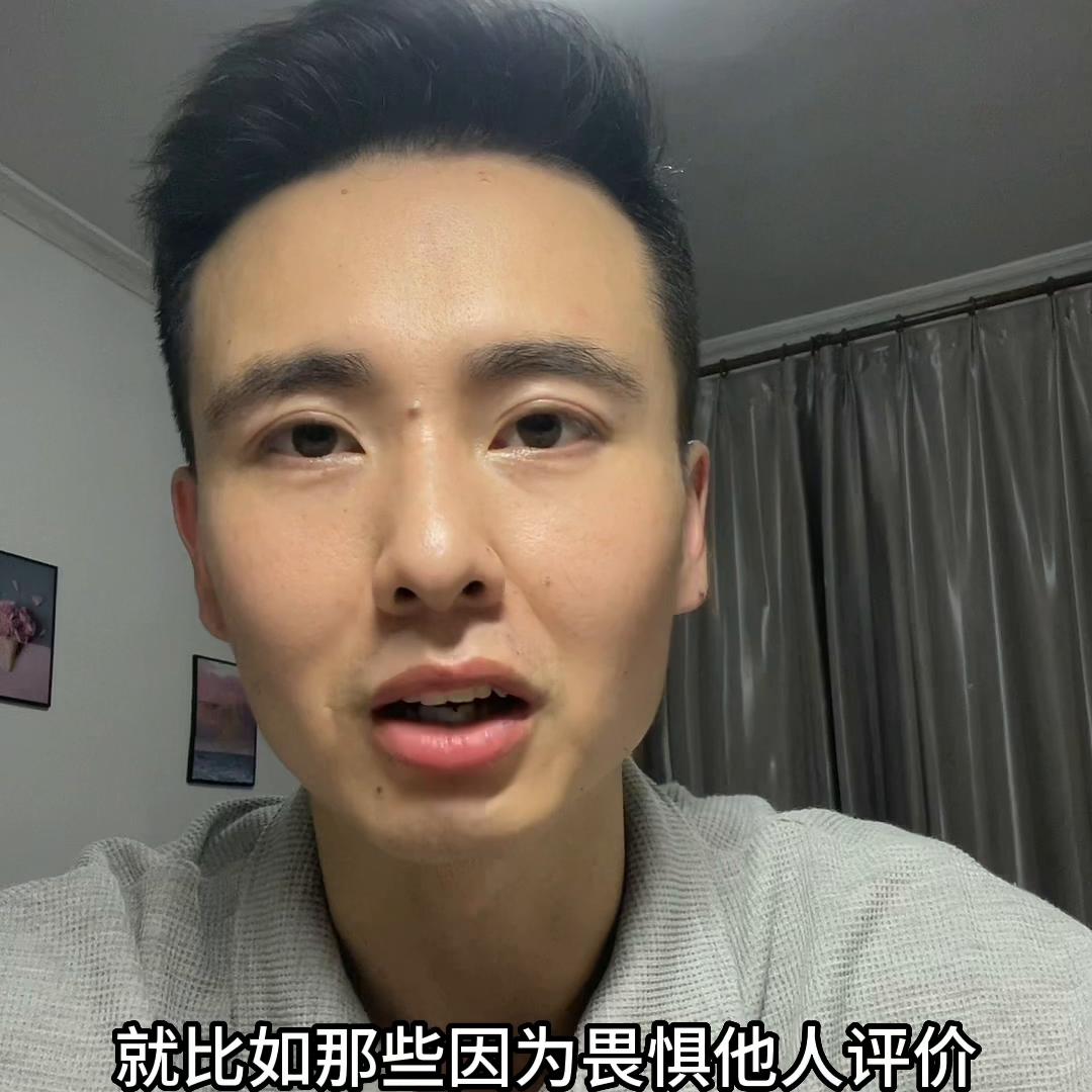 迪丽热巴捂胸惹恼了谁?#女权