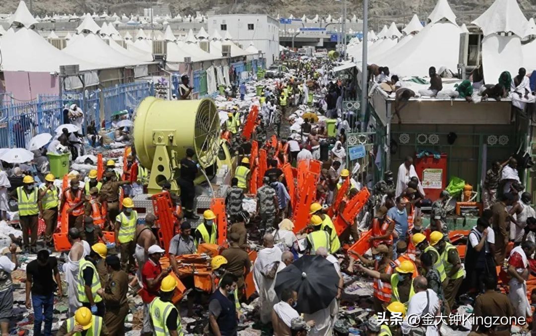 万圣节梨泰院踩踏事件,万圣节梨泰院踩踏事件还原
