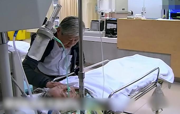 老伴老年痴呆的感人故事,老人脑梗感人故事