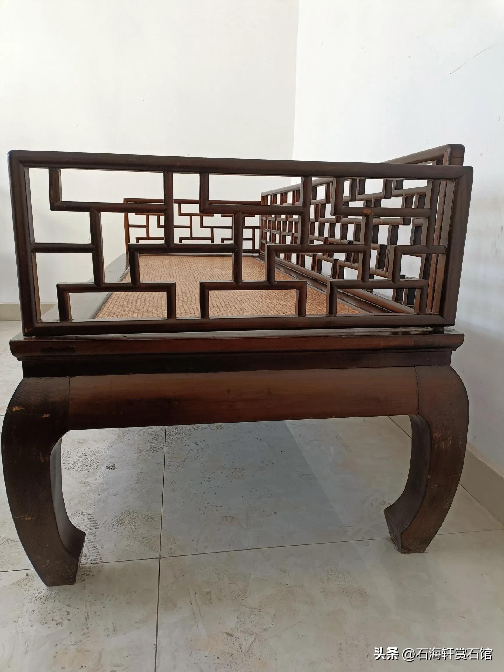 明代楠木罗汉床价格,独板金丝楠木罗汉床二件套